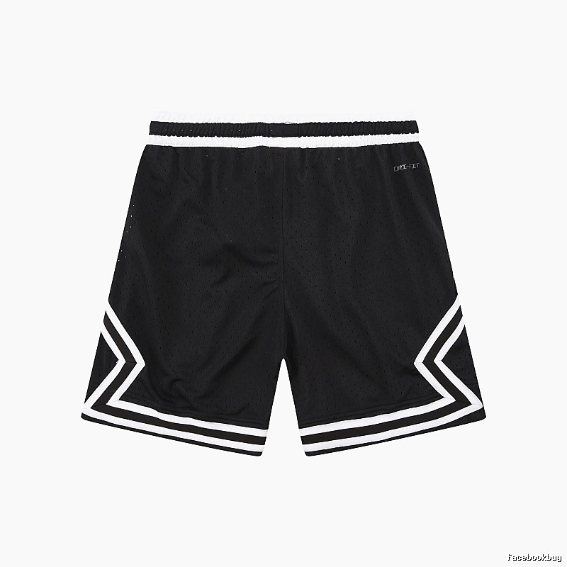 AJ sporty black shorts