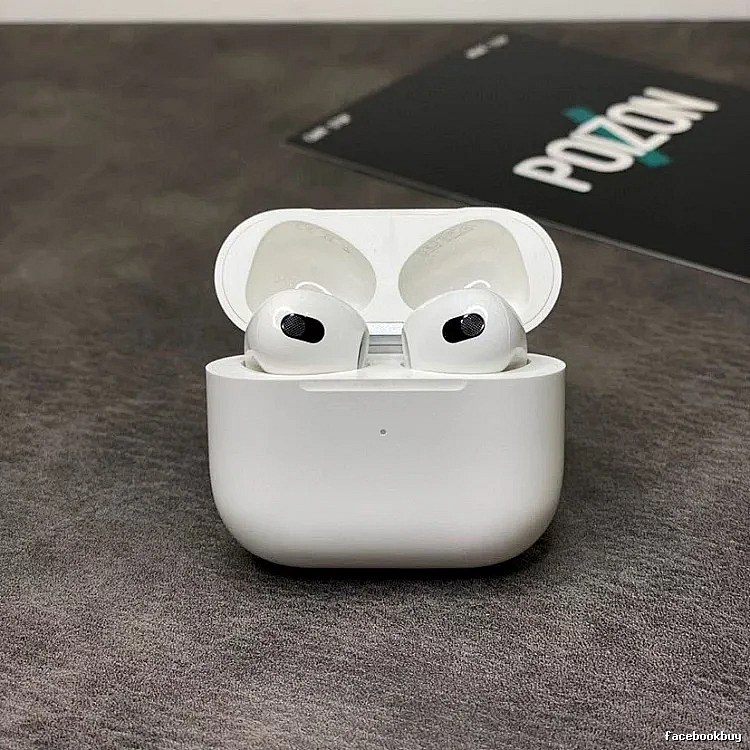 Apple AirPods Pro Earbuds in White