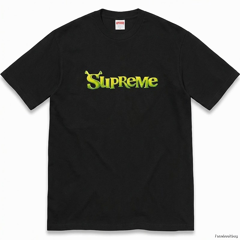 Black T-shirt with Supreme letter print