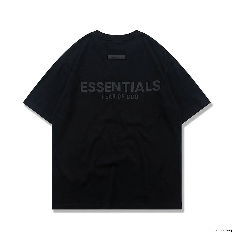 ESSENTIALS minimalist style black T-shirt
