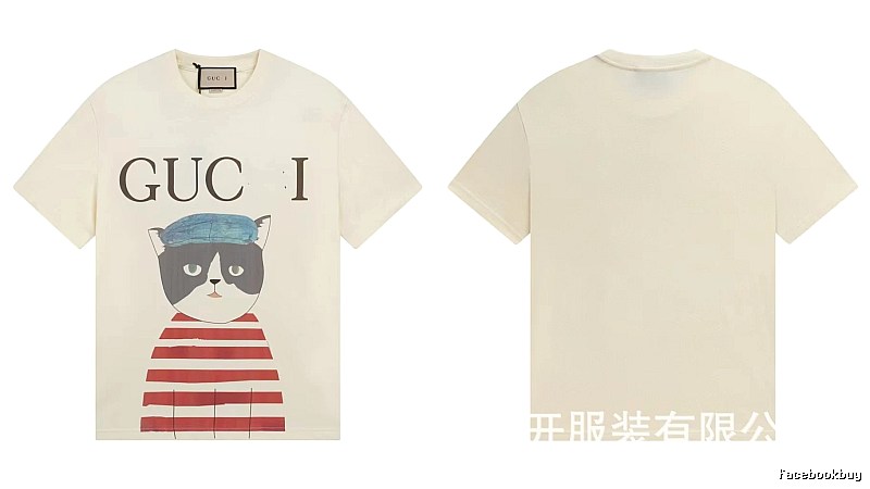 Gucci Cat Print Vintage Style Off-White T-Shirt