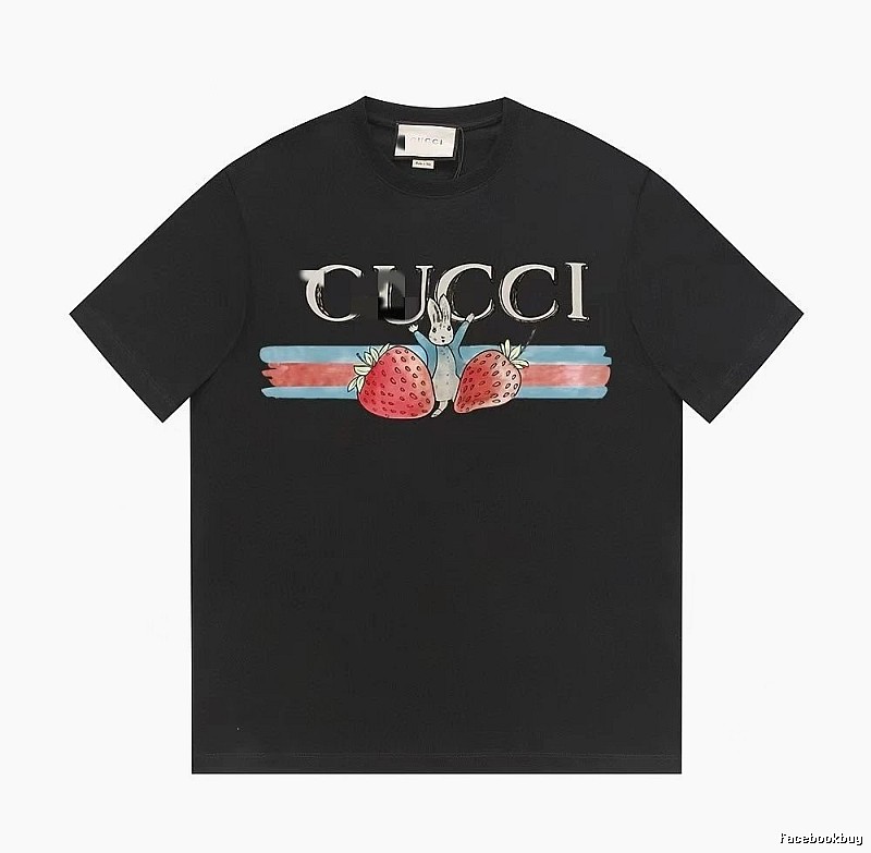 Gucci Strawberry Rabbit Print Collection Casual Style Black T-Shirt