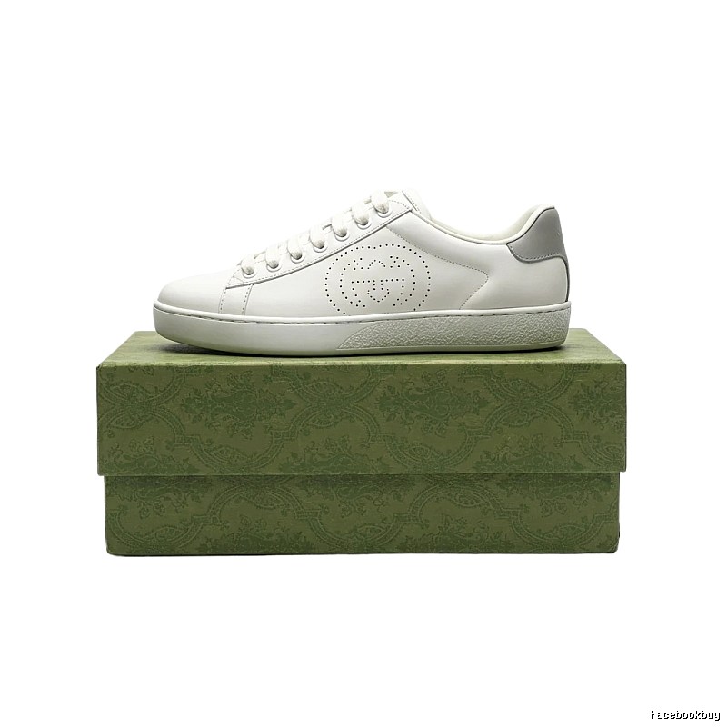Gucci vintage small white shoes