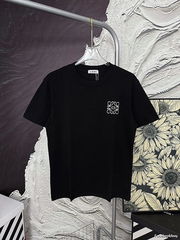 Loewe Casual Logo T-shirt Black Small Loewe for Streetwear Looks