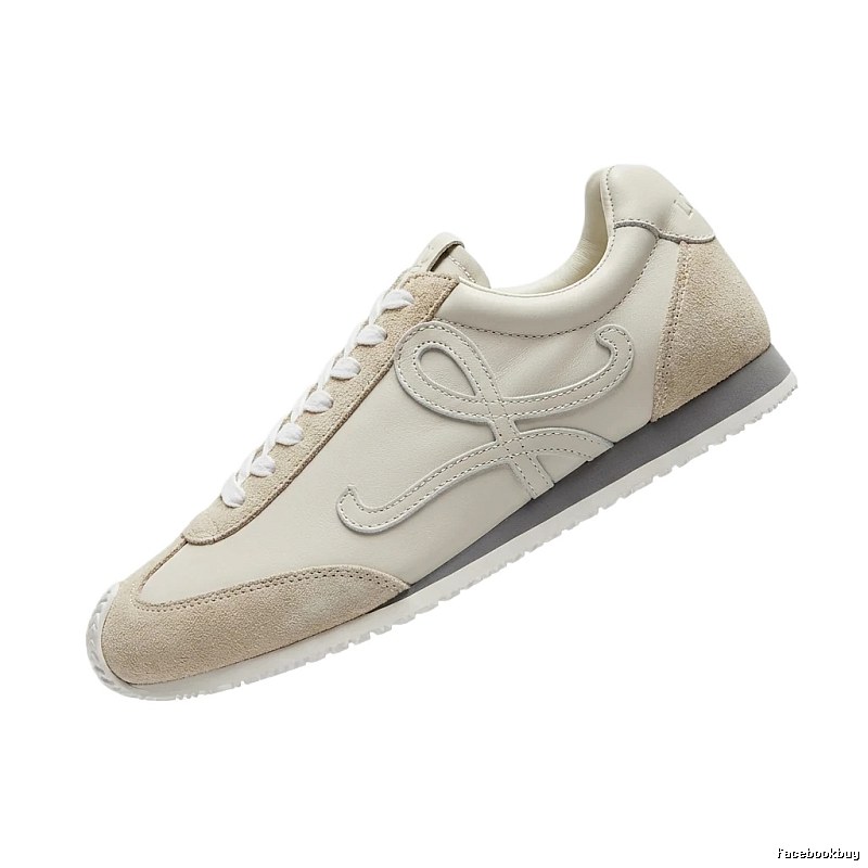 LOEWE retro-style light gray sports shoes