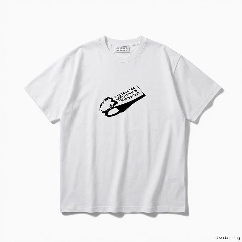 Maison Margiela short-sleeved white T-shirt with digital printing