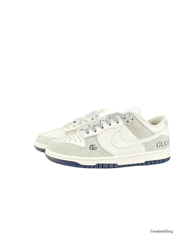Nike Dunk Co-branded White and Grey Sports Shoes