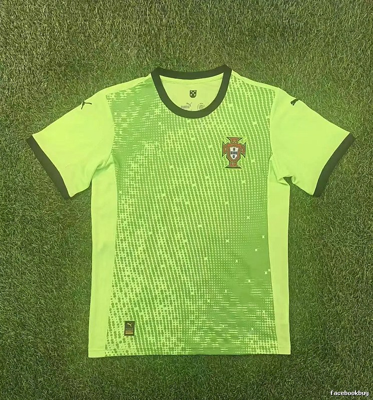 Real Madrid Weekend Home soccer jersey White Football Gold for Weekend Wear