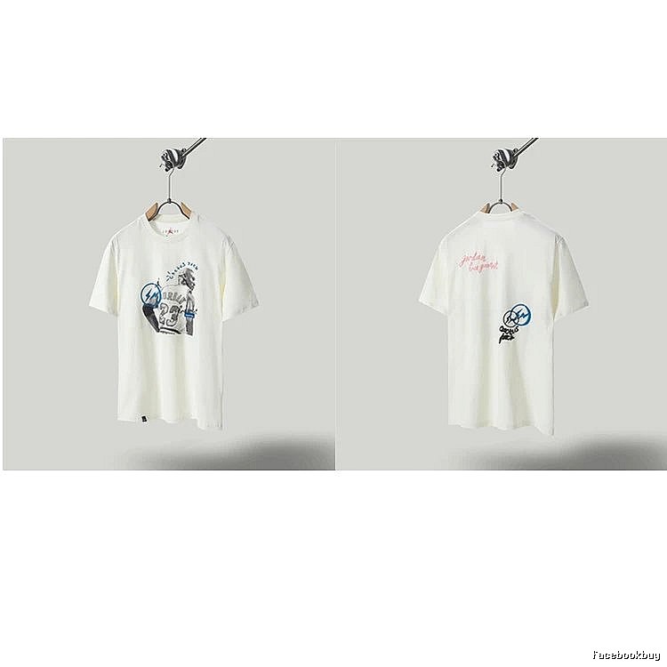 Travis Scott x Jordan Co-branded Graffiti-style Off-white T-shirt